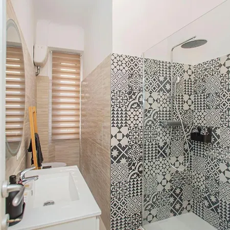 Stayeasy Monti29 - Cadorna & Castello Sforzesco Apartment Milan