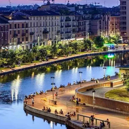 Διαμέρισμα Navigli,m2 A Stone's Throw From The Subway *
