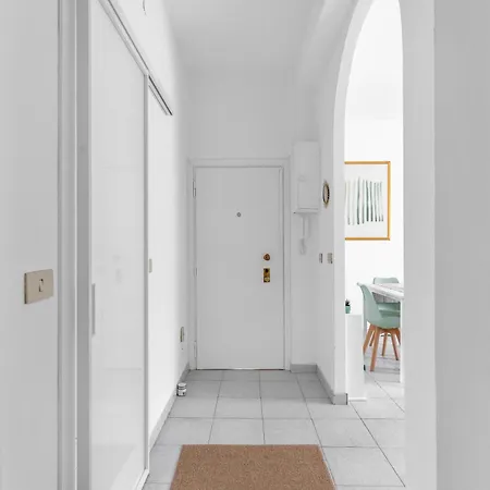 Casa Sibilla - Balcony Apartment, 7min Linate&arena, Fast Wifi