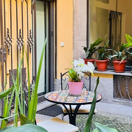 Daire Intomilan I Design Loft San Babila Milano