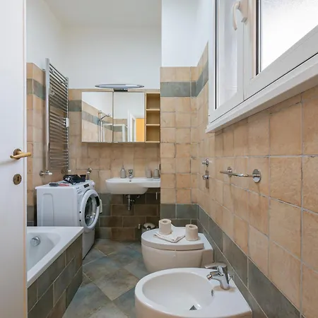 Homelovers Bright And White House Navigli District Apartman *