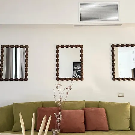 Apartamento Breraprivata, Con Giardino E Jacuzzi Ad Uso Esclusivo -