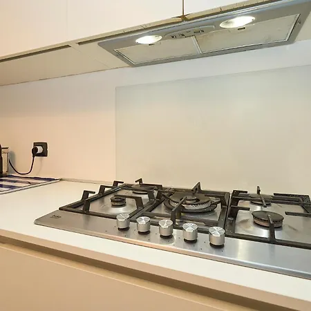 公寓 Absolute Luxury Home, 15 Minutes Walk San Siro 米兰