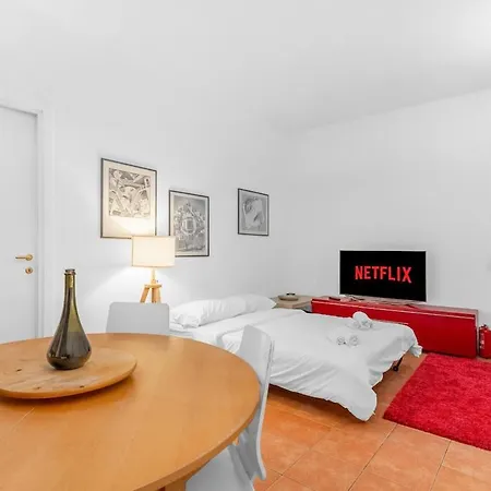 Duomo 15 Min - Navigli 10 Min - Luminoso, Wifi E Ac شقة ميلان