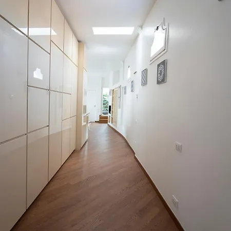 Apartment Arts At Magenta *
