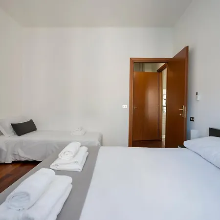 Ihost - Bergamo 12 ミラノ