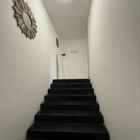 Stardust Padre Giuliani Apartmán Milán