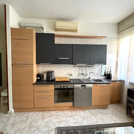 Entire Private 12 Minutes From Duomo شقة *
