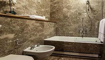Royal Suites Otel