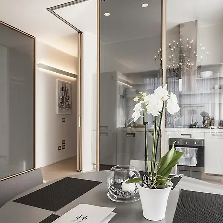 Hemeras Boutique Homes - Design Flats Near The City Center Apartment
