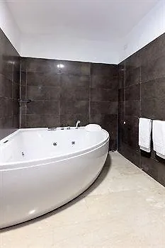 Oasi Village Hotel 3*