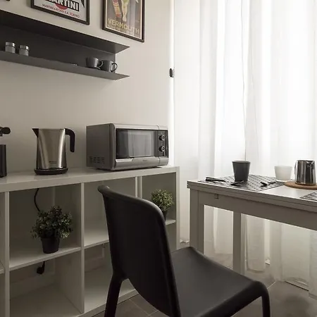 Italianway-Veniero Appartement Milaan