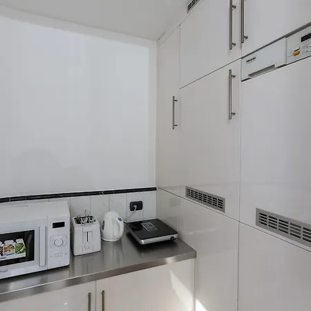 Apartment Suzzani Halldis *