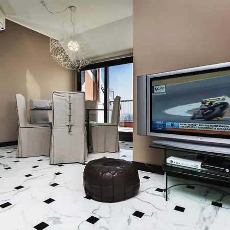 Suzzani Halldis Apartment *