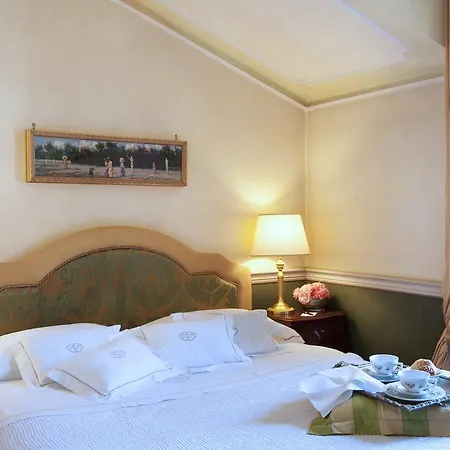 Hotel Petit Palais De Charme 4*