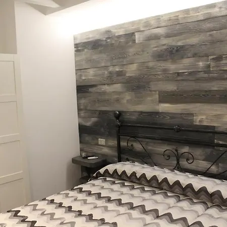 B&b La Casa Del Nonno Bed & Breakfast 3*