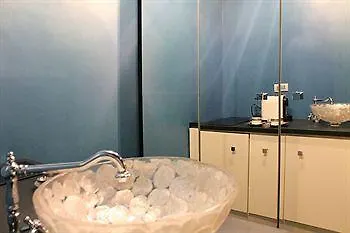Apartment The Place Manzoni Milan