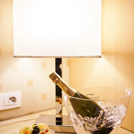 Hotel Garibaldi Station By Ihg