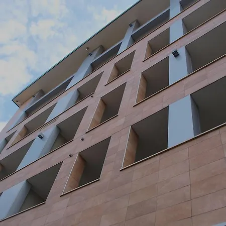 Housing32 Apartman Milánó