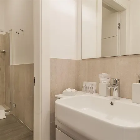 Royal Magenta & Luxury Apartment