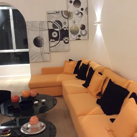 Apartment Bnbutler - Broletto 39 - A Few Steps To The Duomo And La Scala