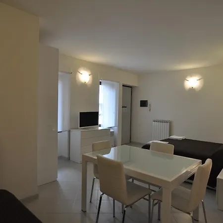 Aparthotel Easy - And Navigli