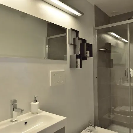 Park & Cloister Views Exclusive Apartman *