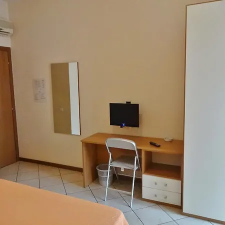 Hotel Rosa 2*