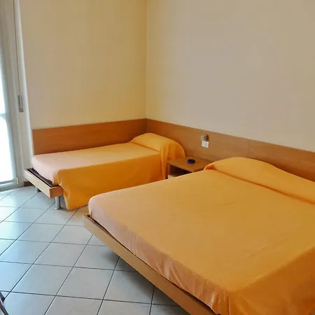 Hotel Rosa 2*