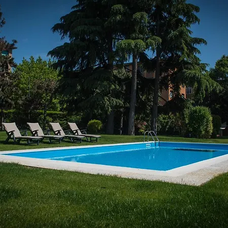 Lägenhetshotell Corvetto Porto Di Mare