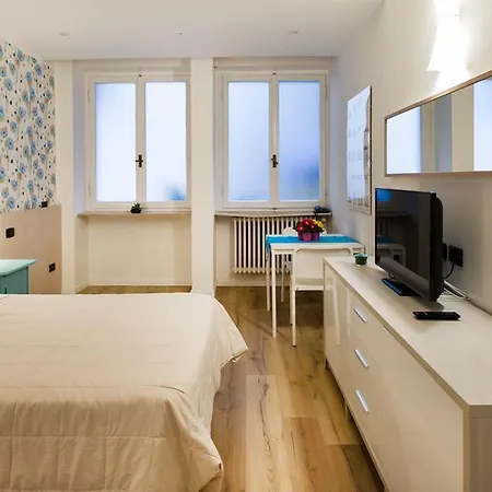 レジデンス ミニョンカーセ トレ ミラノ