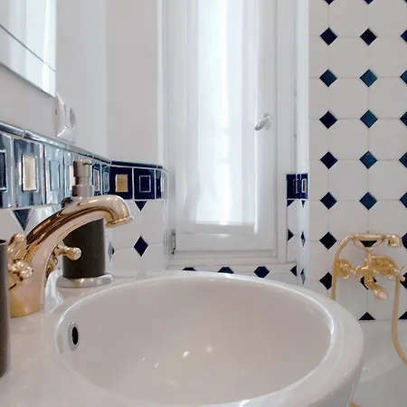Apartment Temporary House - Sant'Ambrogio Milan