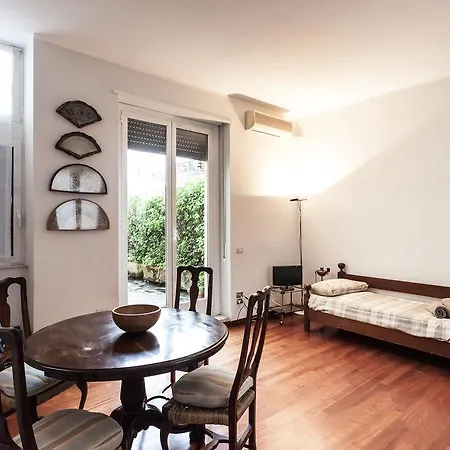 Apartment Temporary House - Sant'Ambrogio Milan