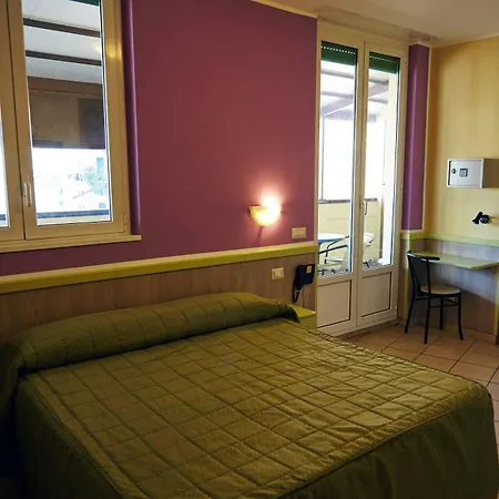 Arco Romana 3*