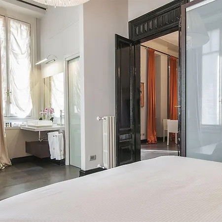 Royal Magenta & Luxury Apartment Milan