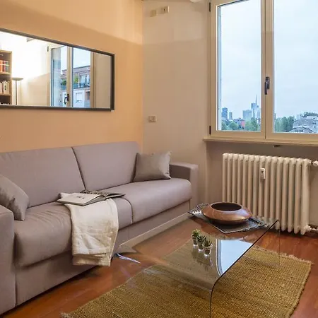 Joivy Warm Family Flat For 4 With Terrace In Милан