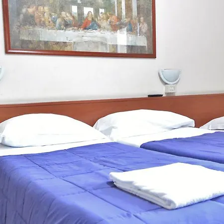 Otel Arno