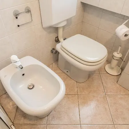 アパルタメント ヴィア ロヴェッタ