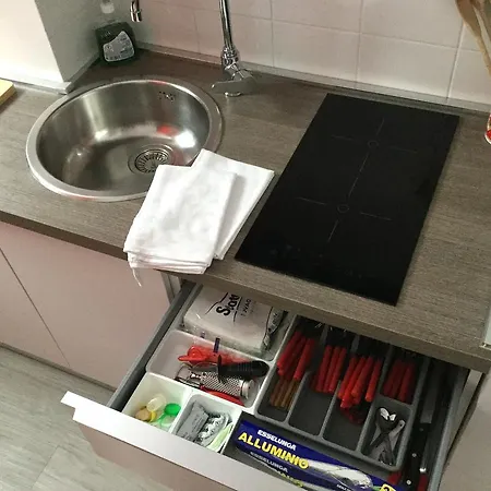 Appartement Rosso A Milano, Vicino Allo Ieo