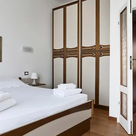 Italianway Easy - Piazza Firenze 4 Apartament *