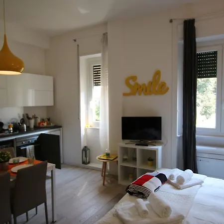 Curtatone 25 New Apartamento