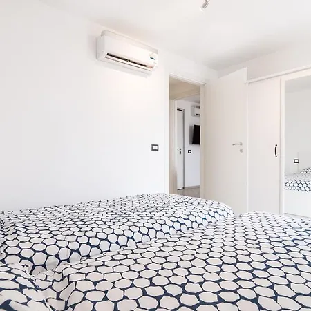 Navigli-Bocconi Roof Terrace Apartment * Milaan