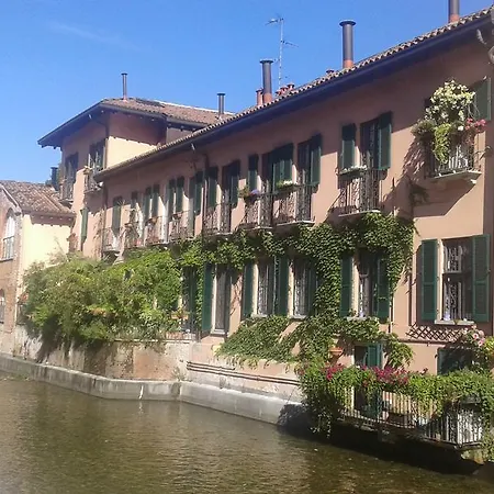 Via Comune Antico Apartment *