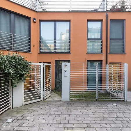 Center Design House *