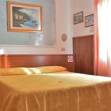 Отель Mignon Милан