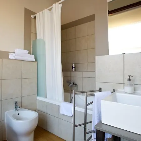 Bed & Breakfast Bed+art