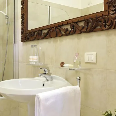 Apartment Hintown House Of Mirrors *