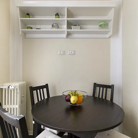 Appartement Papiniano 38