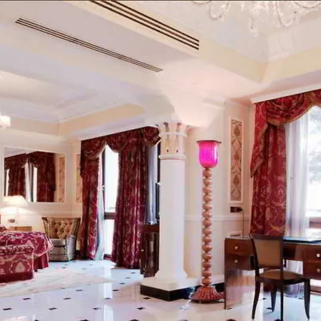 Baglioni Carlton - The Leading Of The World Hotel Mediolan