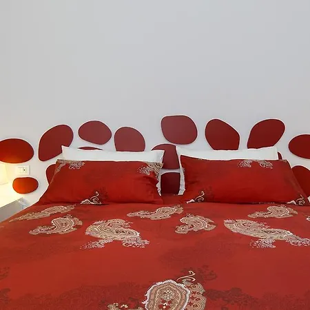 Rosso A Milano, Vicino Allo Ieo Appartement *